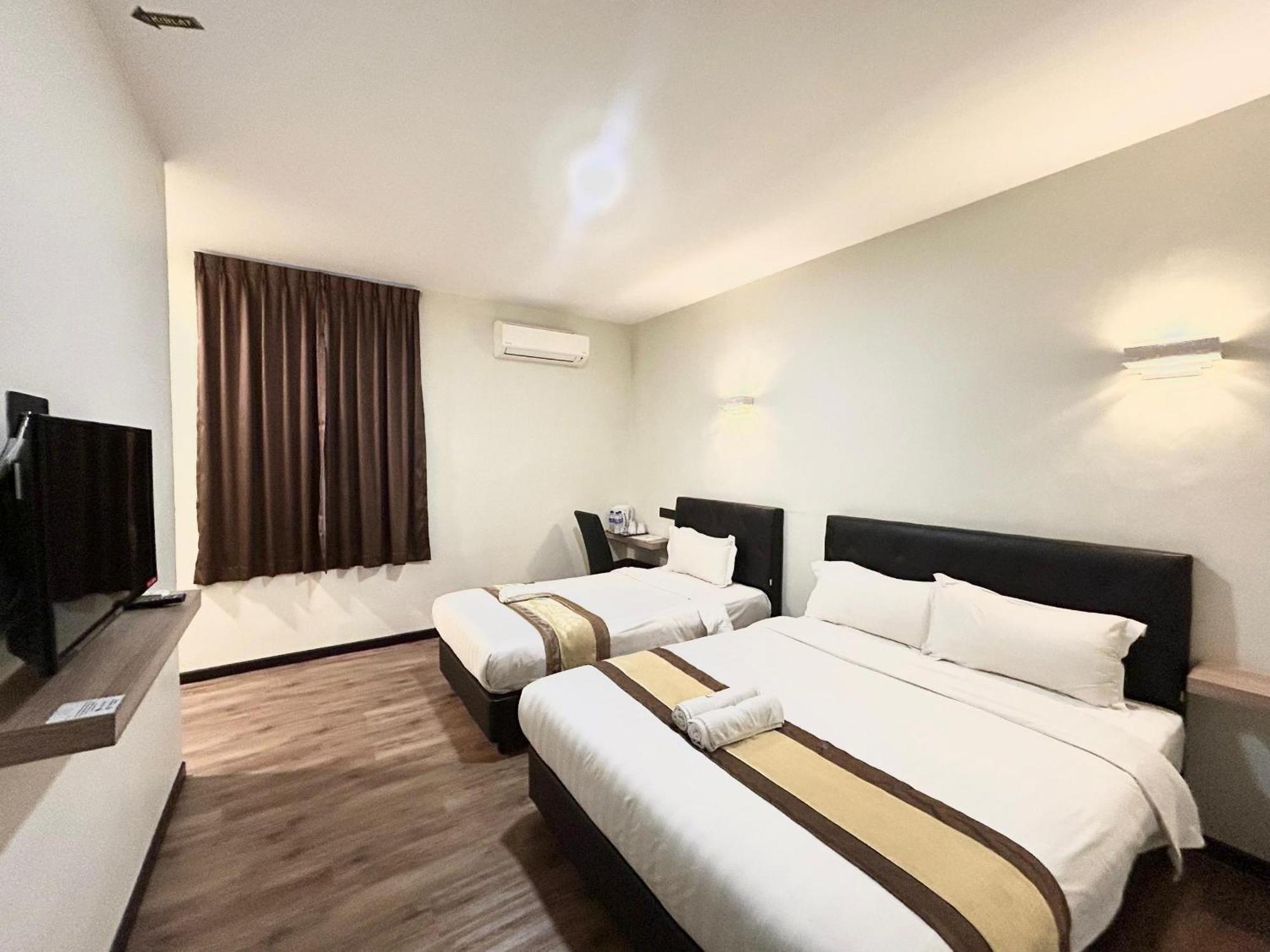 Gill Garden Boutique Hotel Malacca Room photo