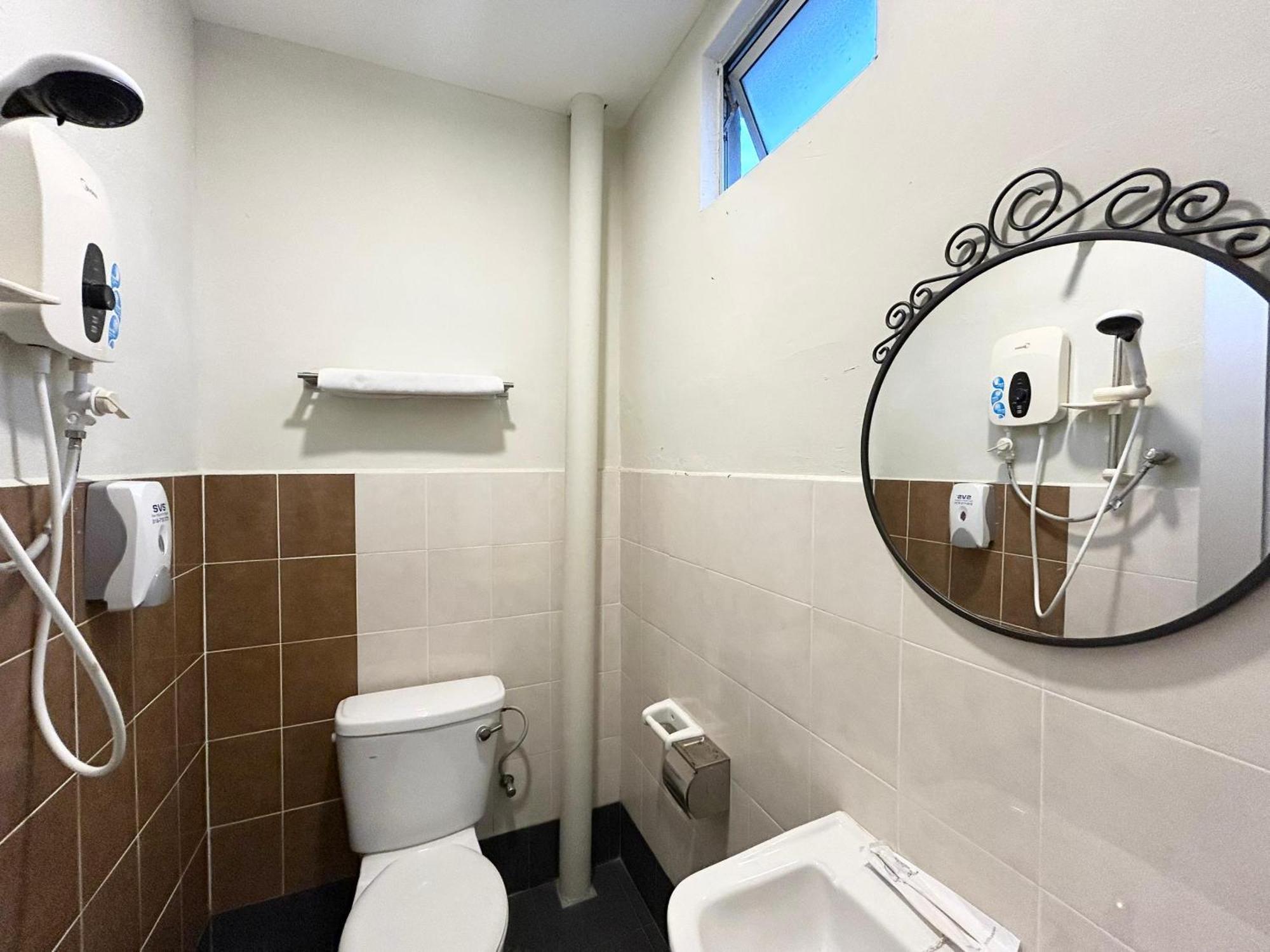 Gill Garden Boutique Hotel Malacca Room photo